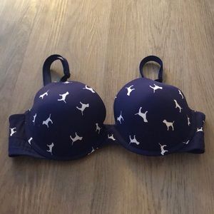 Pink by Victoria’s Secret wear everywhere lightly lined bra dog logo print